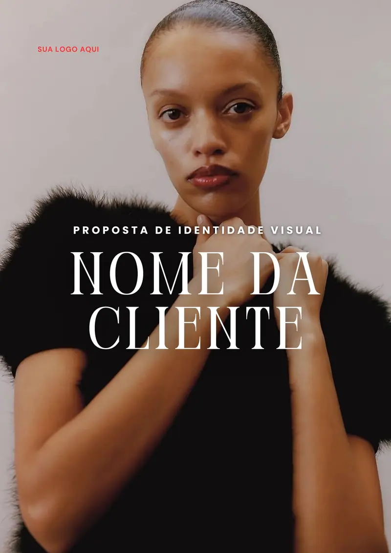 Capa do Dossiê Premium: proposta de identidade visual com o nome da cliente